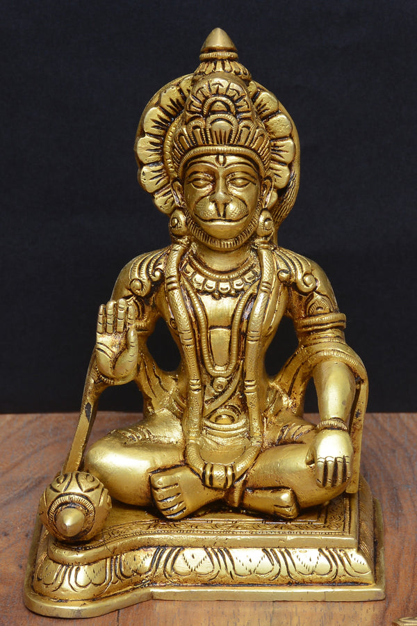 SITTING HANUMAN