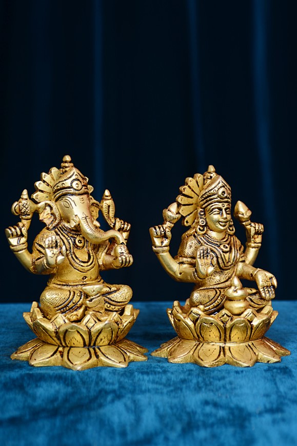 KAMAL LAXMI GANESH