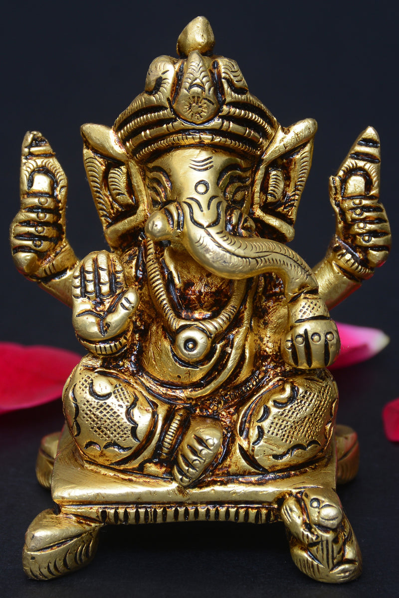 SITTING GANESH