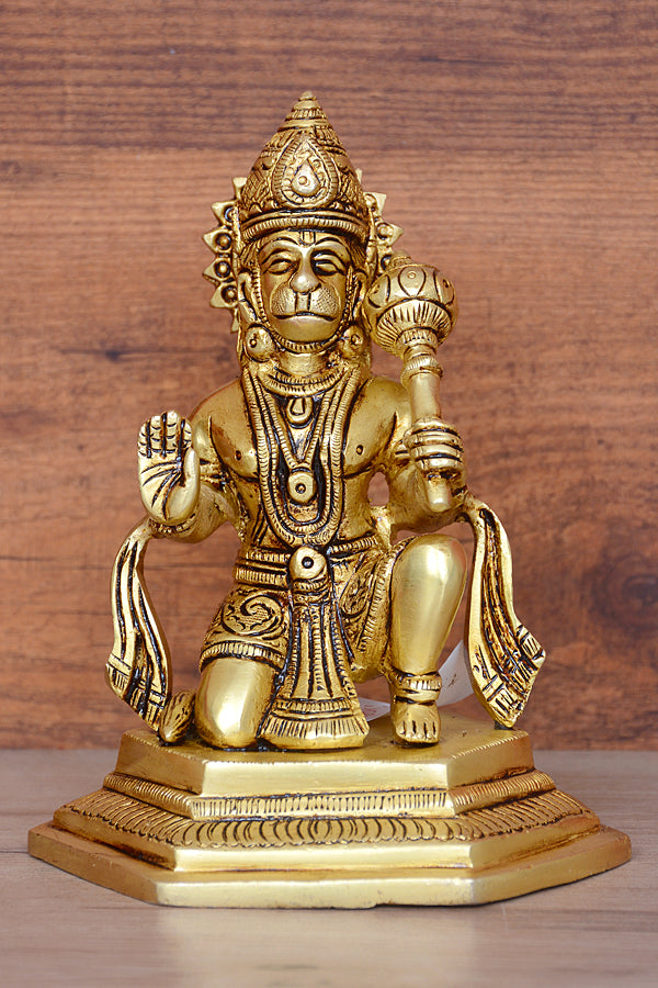 SITTING HANUMAN