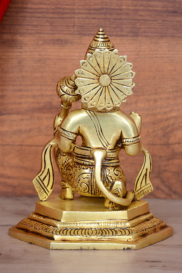 SITTING HANUMAN