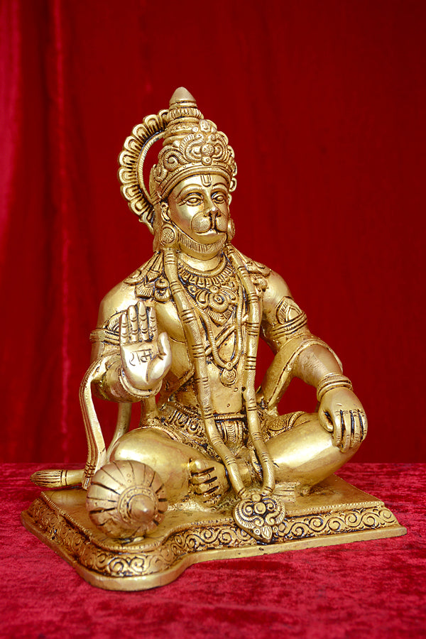 SITTING HANUMAN