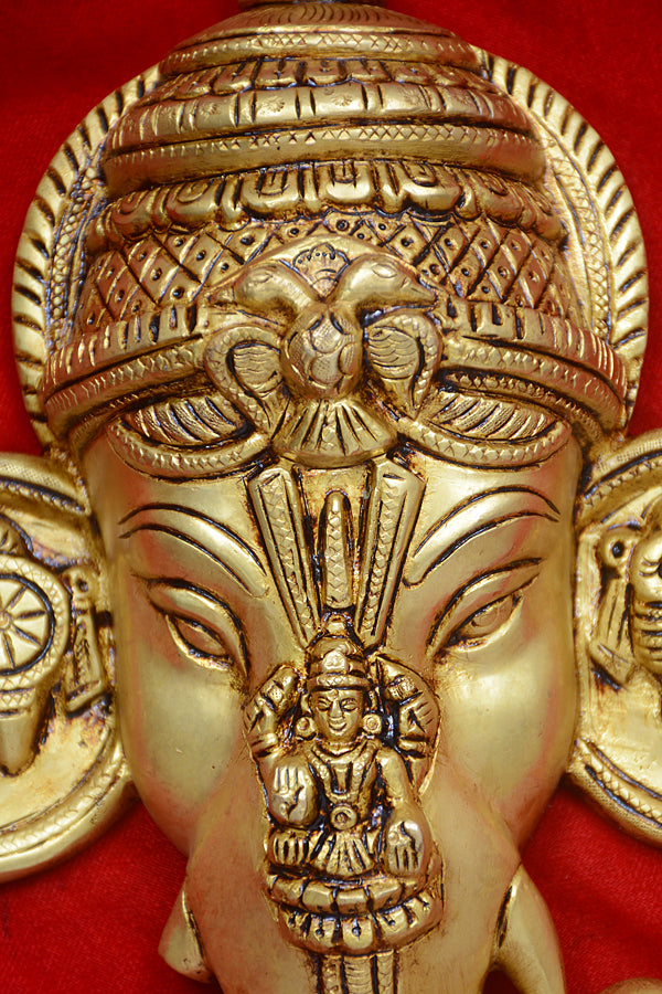 GANESH HEAD WITH DEVI SHANKH CHAKRA