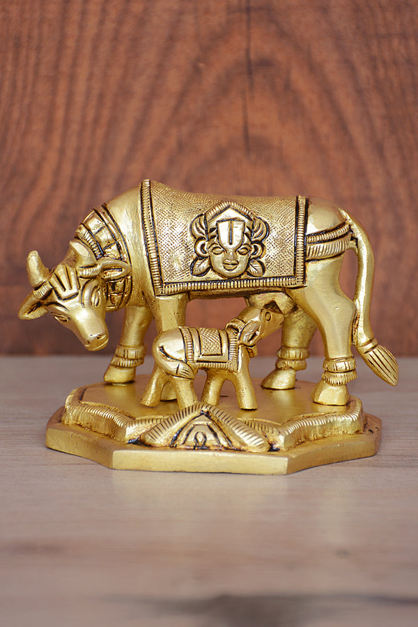 COW WITH BALAJI & SHANKH CHAKRA