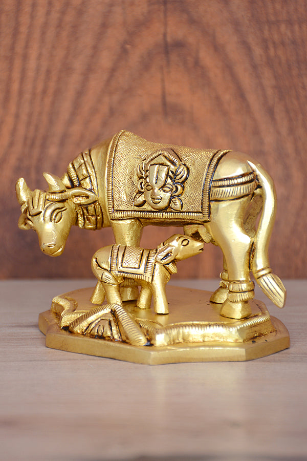 COW WITH BALAJI & SHANKH CHAKRA