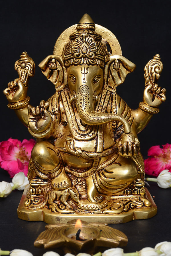 SITTING GANESH