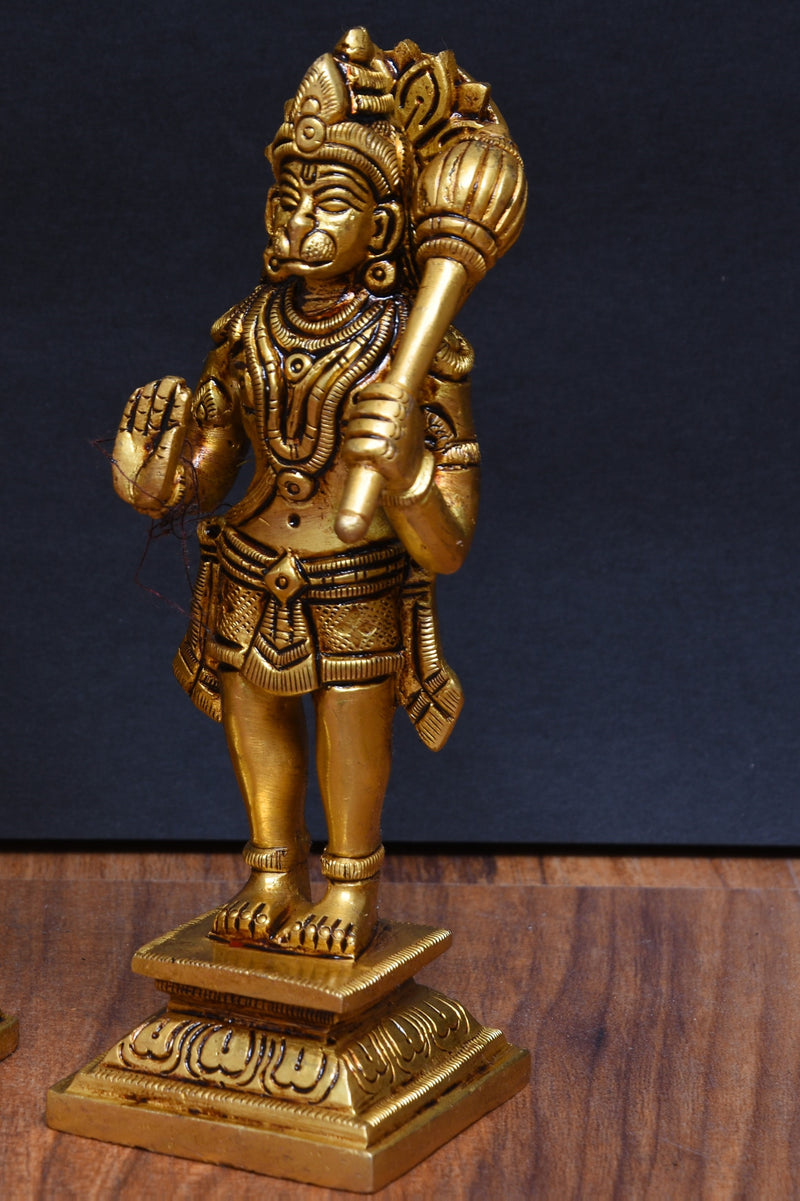 STANDING HANUMAN