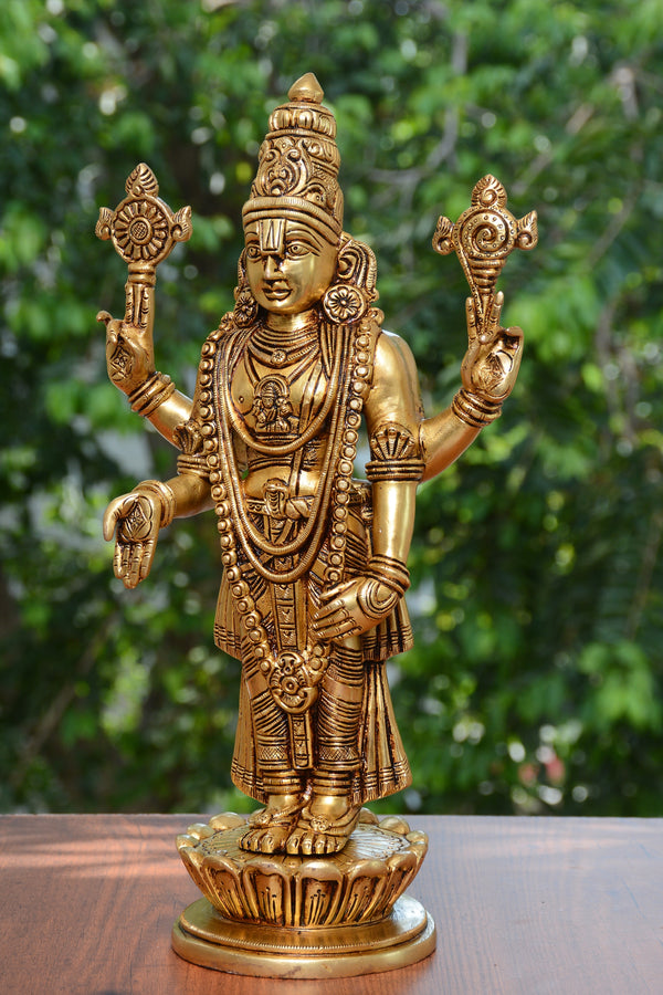 STANDING BALAJI