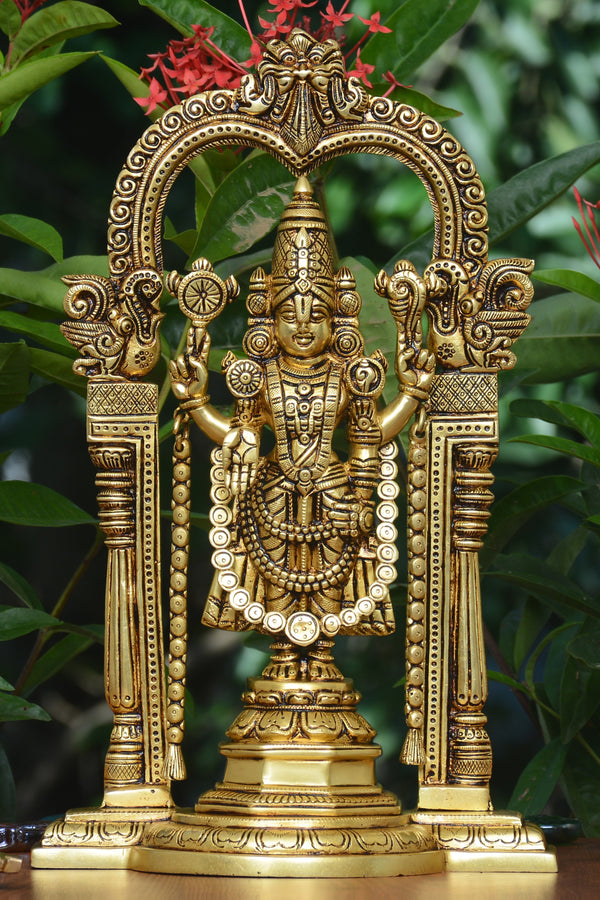 FRAME TIRUPATI BALAJI WITH LATKAN