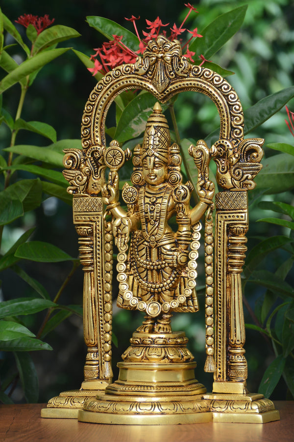 FRAME TIRUPATI BALAJI WITH LATKAN