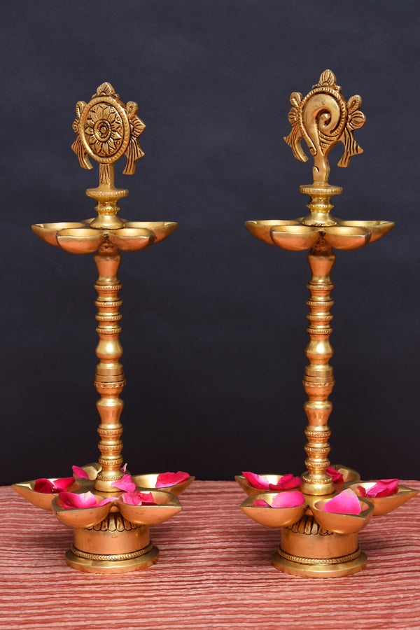 STANDING SHANKH CHAKRA LAMP