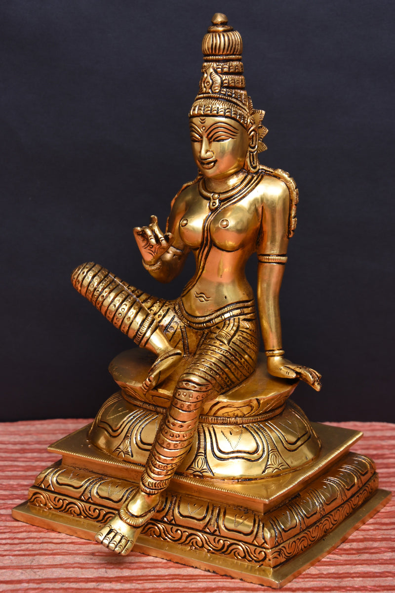 SITTING PARVATI