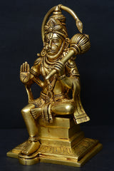 SITTING HANUMAN