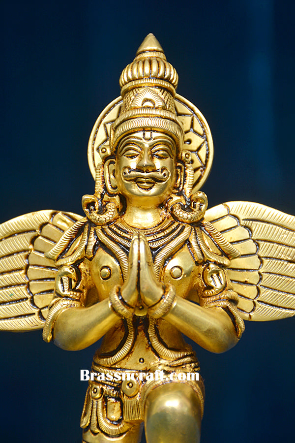 Sitting Namaskaar Garun Idol