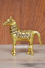Standing Horse
