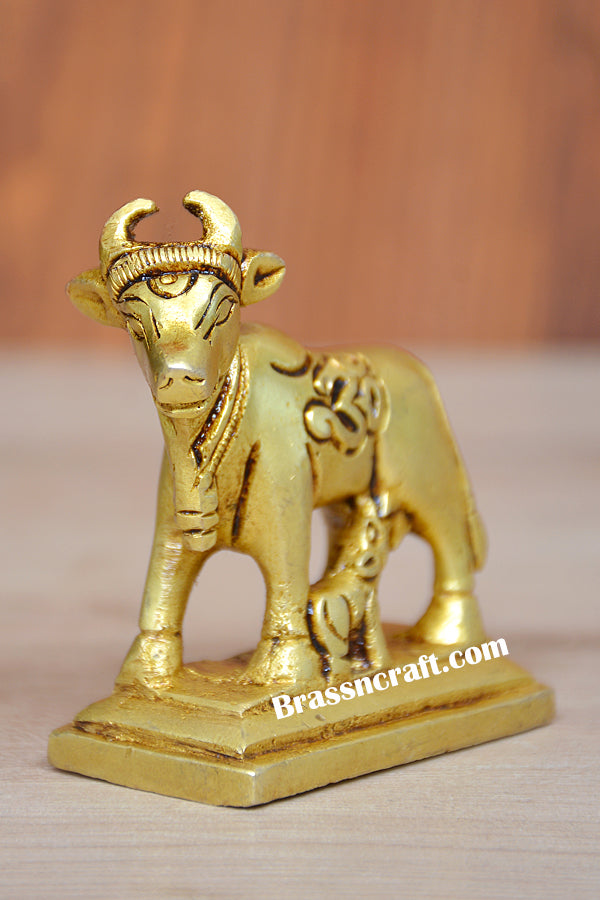 Om Small Cow Calf