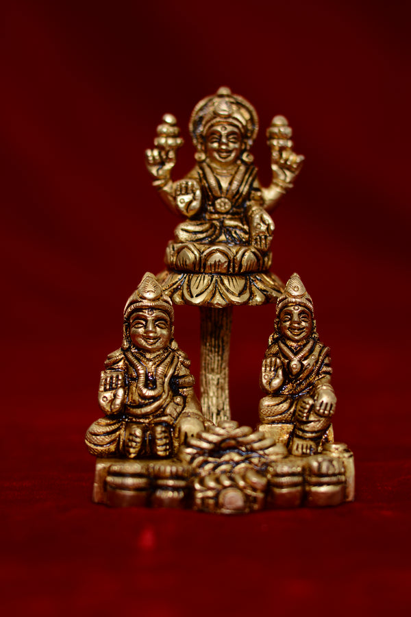 2 Laxmi Kuber