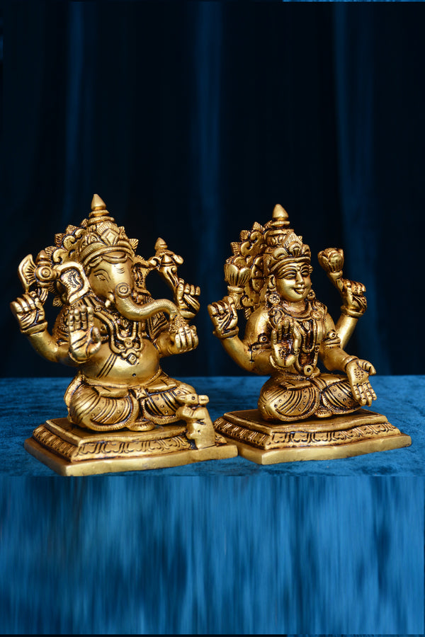 D BASE LAXMI GANESH