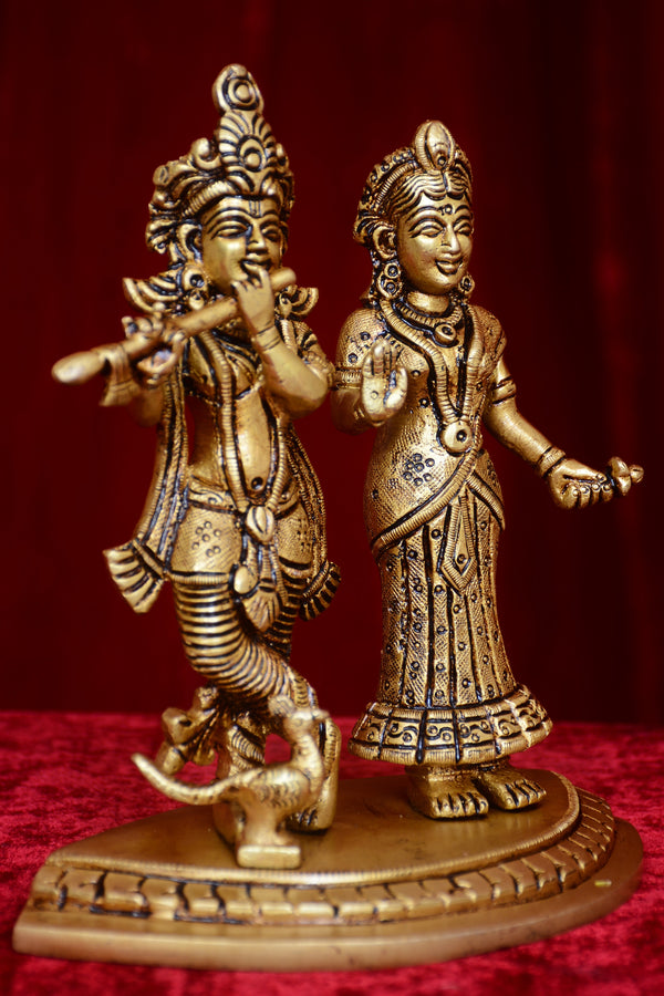 STANDING RADHA KRISHNA