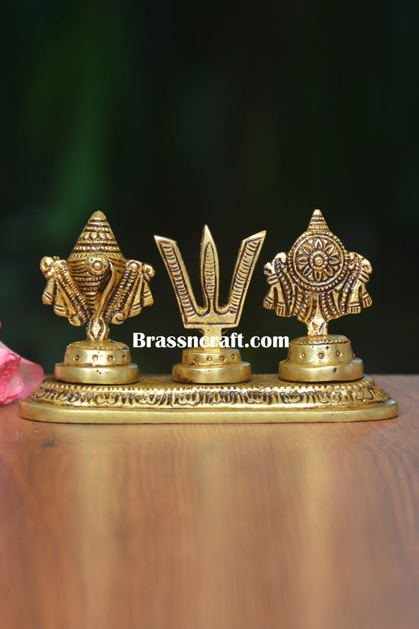 Shank Chakra Namam