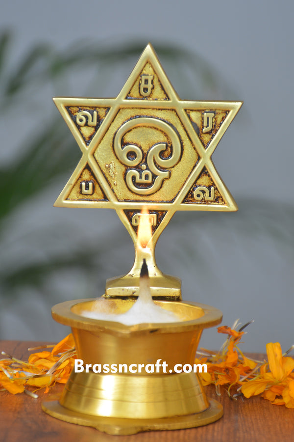 Tamil Om Lamp