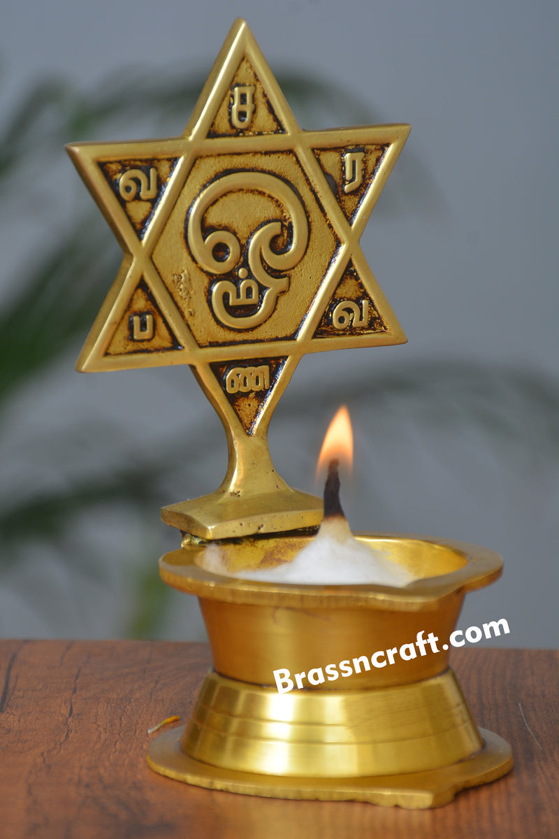 Tamil Om Lamp