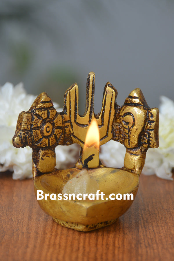 Shankh Chakra Namah Deepak