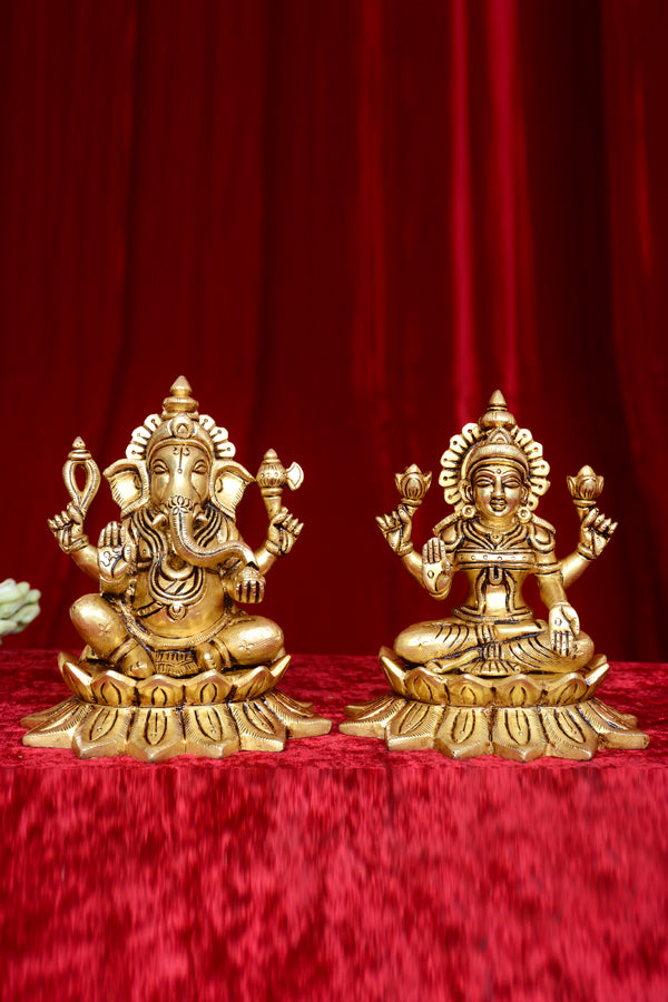 KAMAL LAXMI GANESH