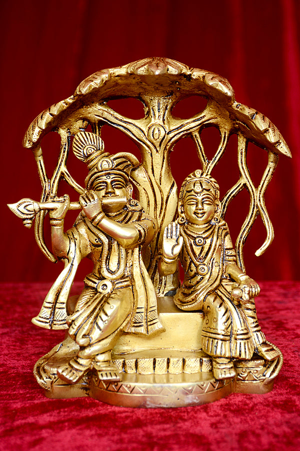 TREE RADHA KRISHNA SITTING