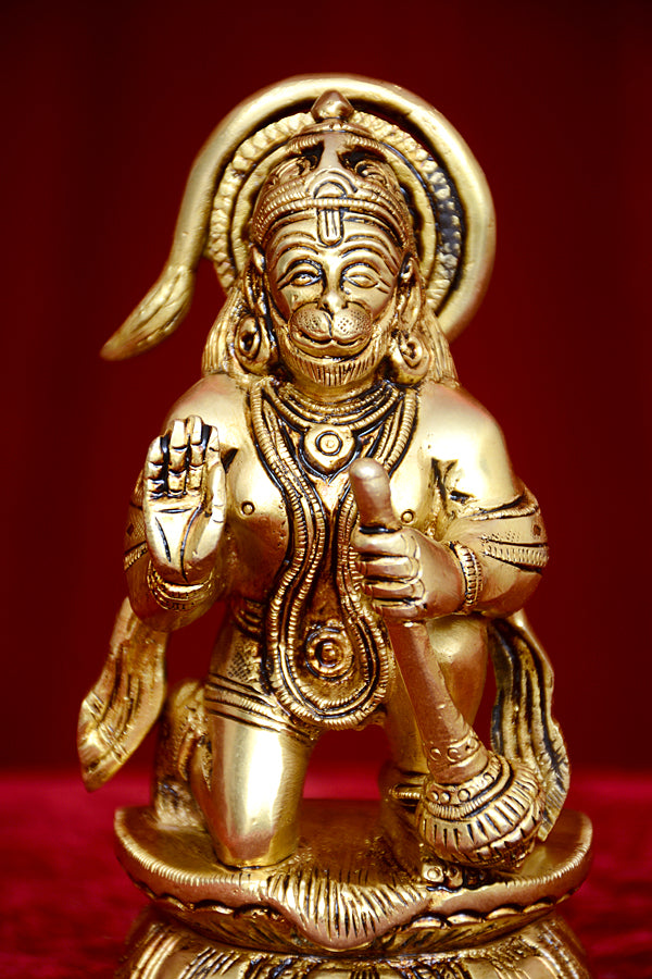 SITTING HANUMAN