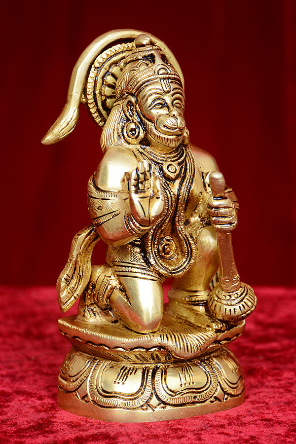 SITTING HANUMAN