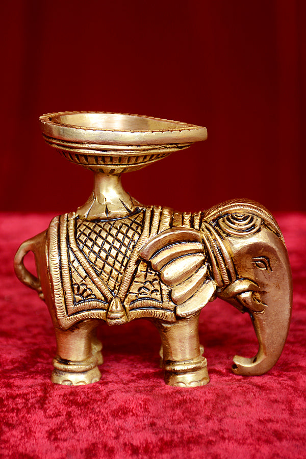 ELEPHANT DEEPAK