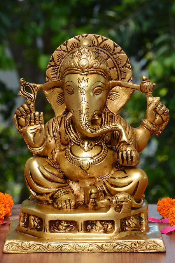 SITTING GANESH