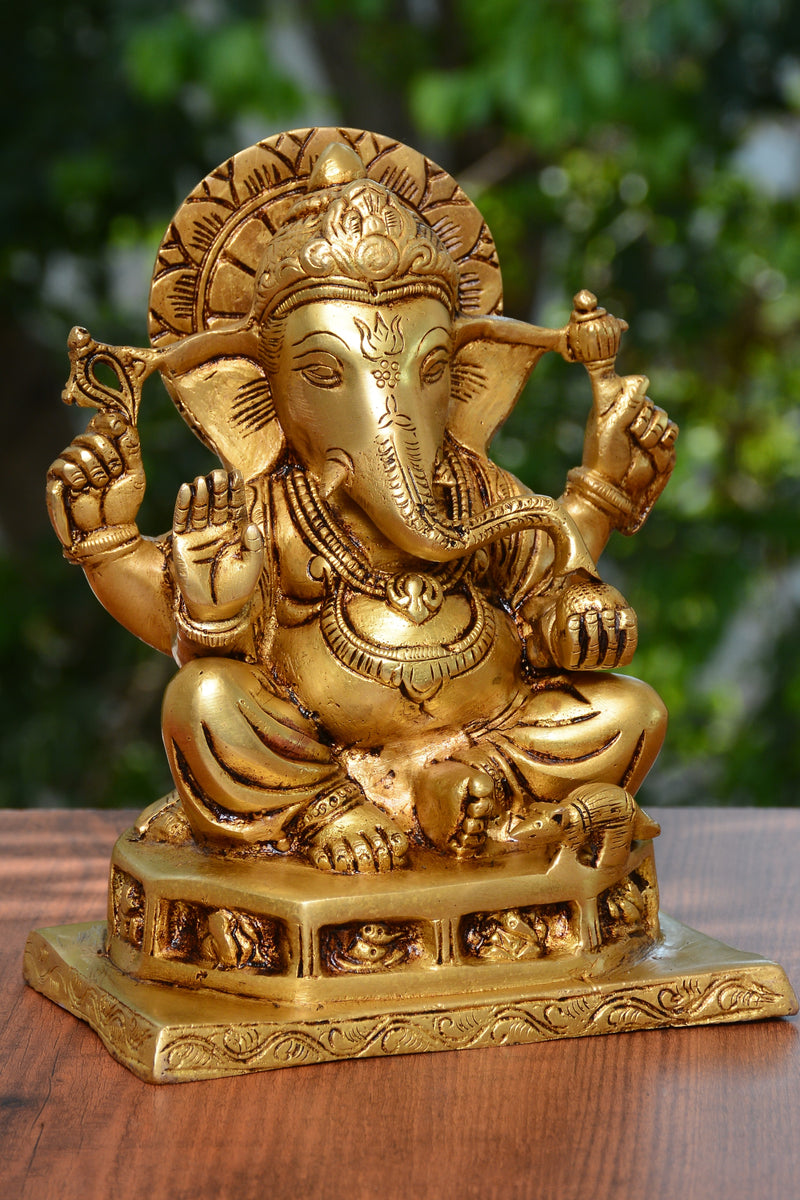 SITTING GANESH